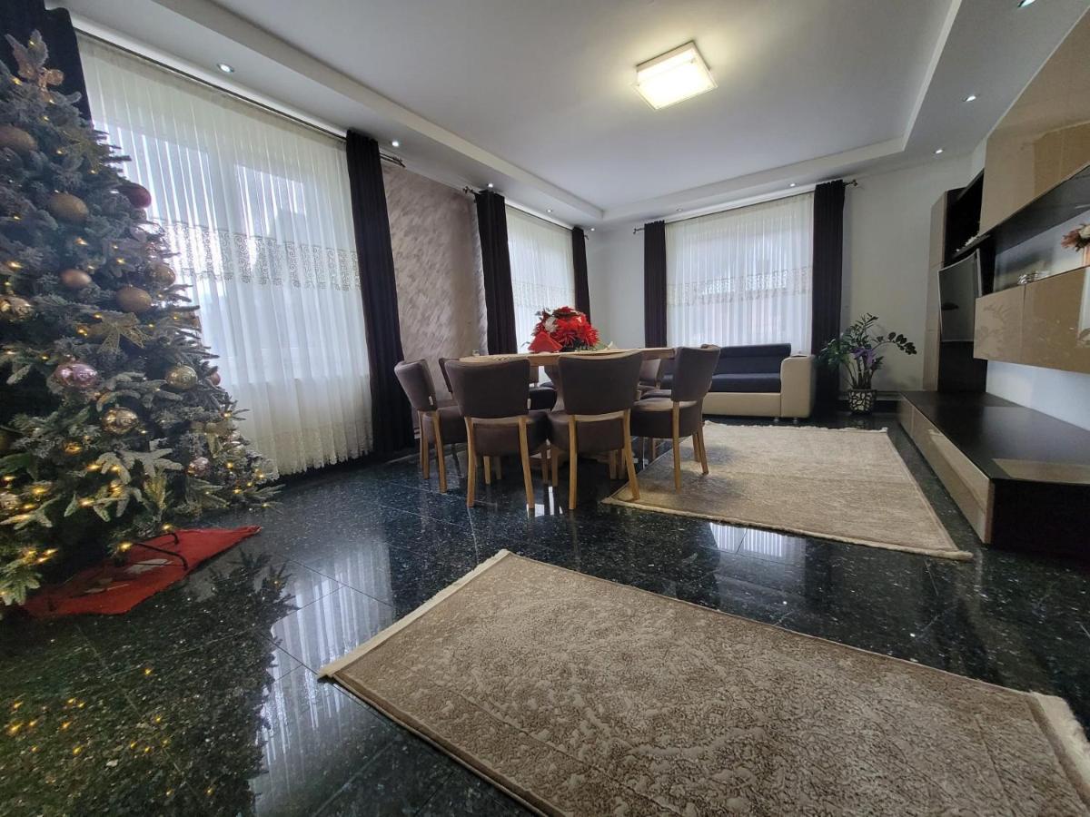 Vila Mery Moisei Buitenkant foto